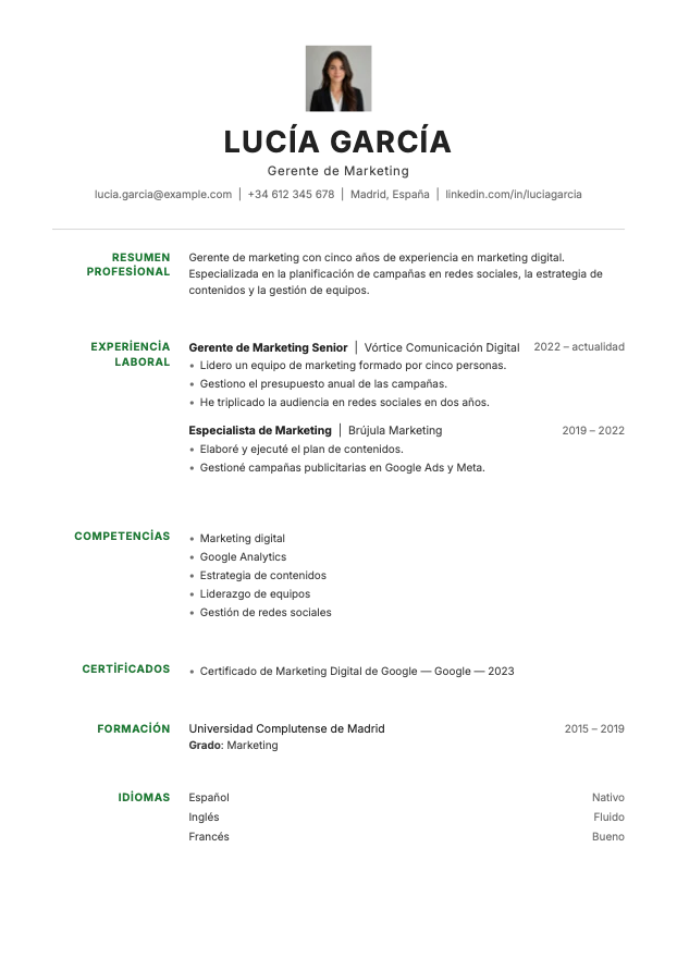 CV de ejemplo hecho con la plantilla Centro